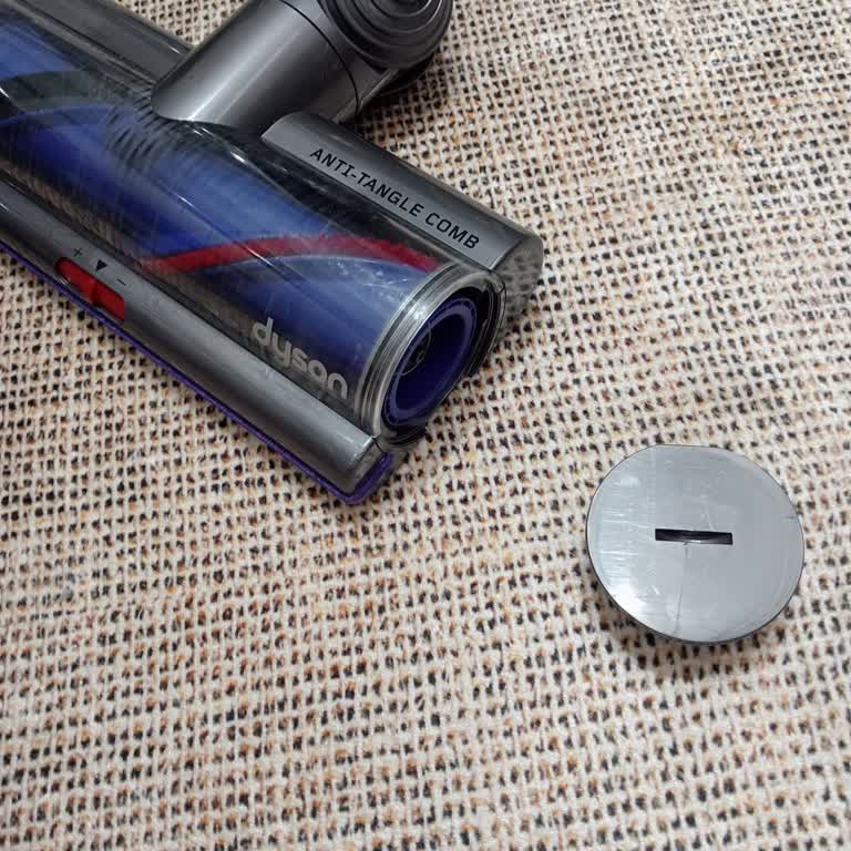 Dyson Halı Başlığı Fırçası Yerinden Çıkmıyor.