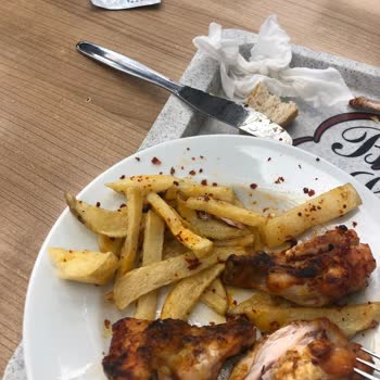 Balkan Esnaf Lokantası Müşteriye İyi Davranmamaları Ve Yemeğini Değiştirmemeleri Param Çöp.👎