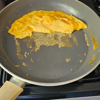 Karaca Züccaciye Yapışma Sorunu Yaşanan Karaca Tava