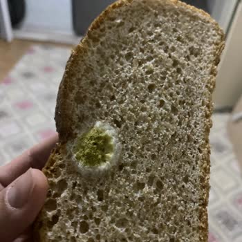 A101 Şubesinde Küflü Ekmek Sorunu