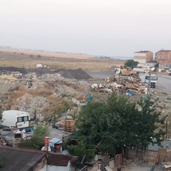 İBB - İstanbul Büyükşehir Belediyesi Çöp Pislik Ve Moloz