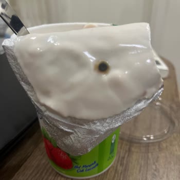 Küflü Sütaş Meyveli Yoğurt