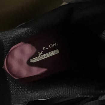 Skechers . Üzdü Beni