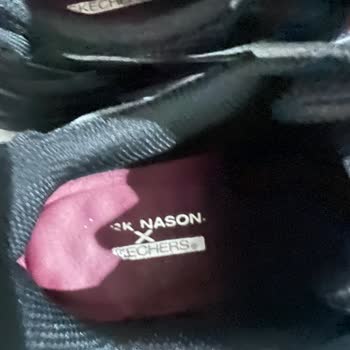 Skechers . Üzdü Beni