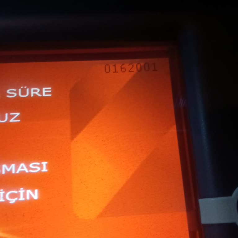 Ziraat Bankası ATM'si Paraya El Koydu
