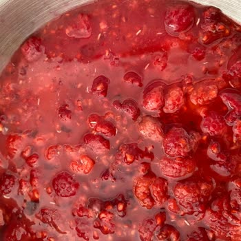 Harras Marka Donmuş Frambuazın İçinden Kurtlar Çıktı