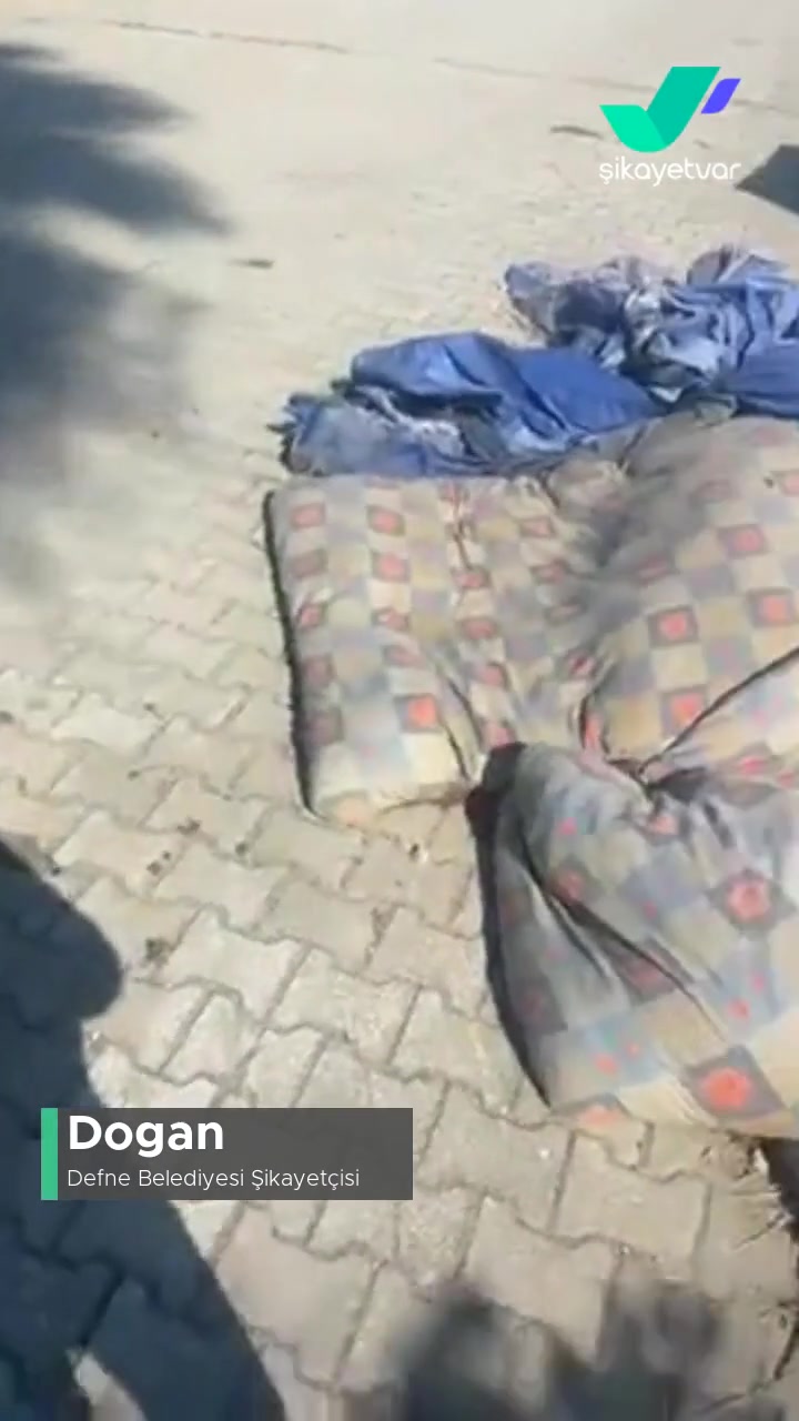 Defne Belediyesi Çekmece Gül Tepe Mahallesi 178 Sokak Çöp İçinde! videonun kapak resmi