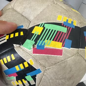 Decathlon Futbol Topu Patladı