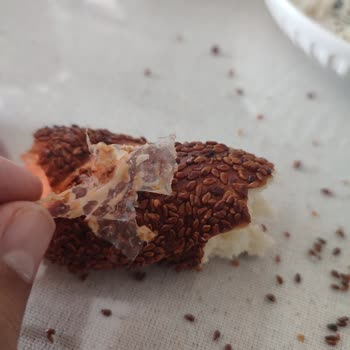 Furkan Baysak Pastaneleri Talas Papatya Simit İçinden Poşet Çıktı