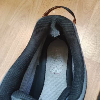 Salomon Ayakkabı 1 Ayda Yırtıldı