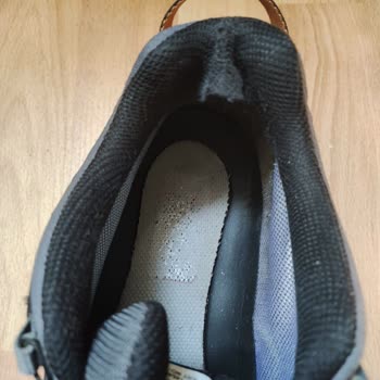 Salomon Ayakkabı 1 Ayda Yırtıldı