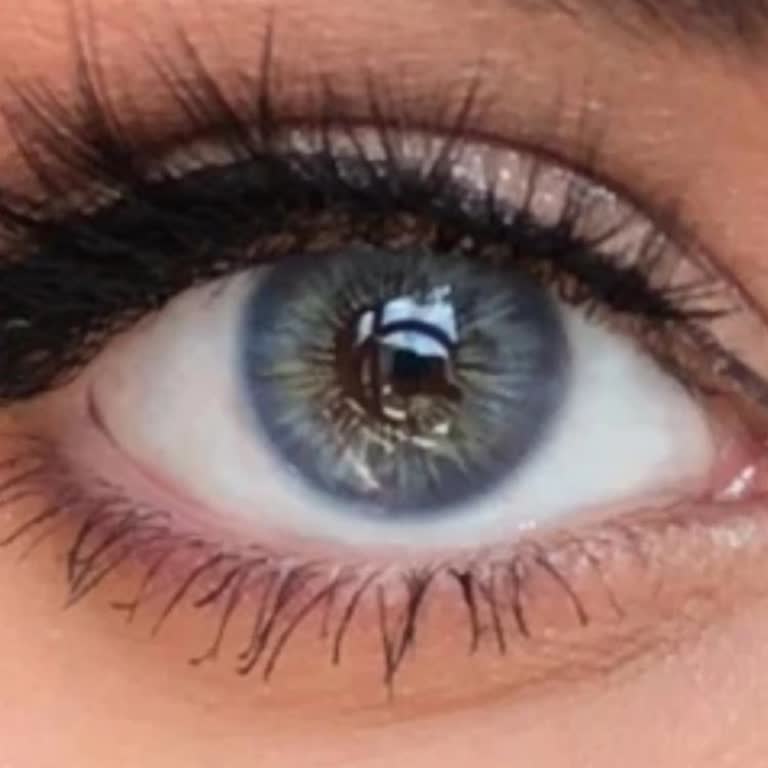 Labella Lens Labella Premium Blue Lens Bulanık Gösteriyor