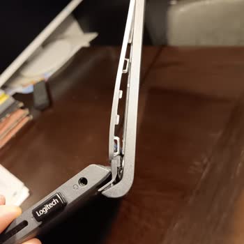 Dell Inspiron 15 3511 - Materialermüdung nach gut 2 Jahren