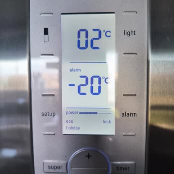 Siemens Ev Aletleri KG57NP72NE / 14 Buzdolabı Kronik Soğutmaması