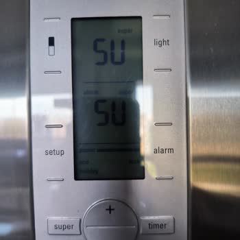 Siemens Ev Aletleri KG57NP72NE / 14 Buzdolabı Kronik Soğutmaması