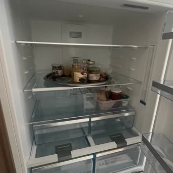 Bosch Buzdolabı Arızası: Sürekli Yanan Parçalar Ve Mağduriyet