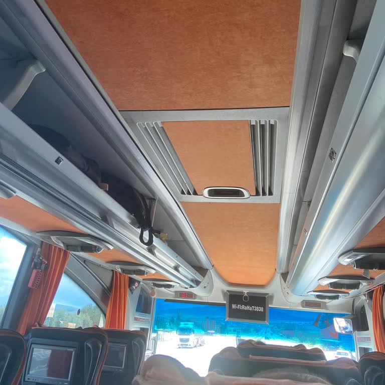 Süha Turizm Muavinin Çirkin Davranışları