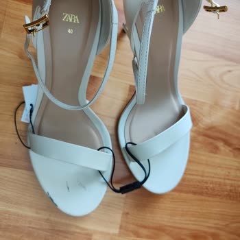 Zara Eksik Ve Boyalı Ürün Gönderimi!