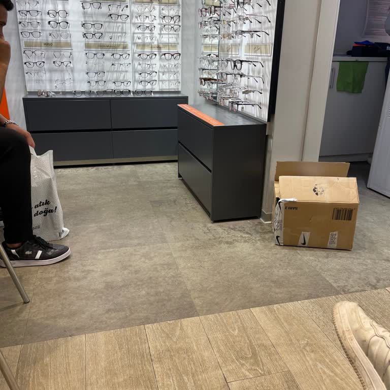 Malatya Park Atasun Optik Çalışanların Disiplinsizliği Saygısızlığı