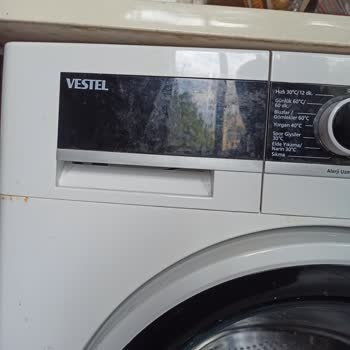 Vestel Bir Haftadır. Çürüme Ve Paslanma