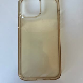 Kaliteli Denilen Spigen Kılıf Sarardı, Hayal Kırıklığı Yaşadım