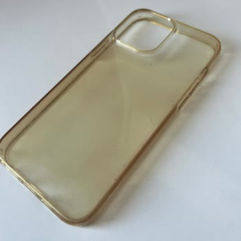 Kaliteli Denilen Spigen Kılıf Sarardı, Hayal Kırıklığı Yaşadım