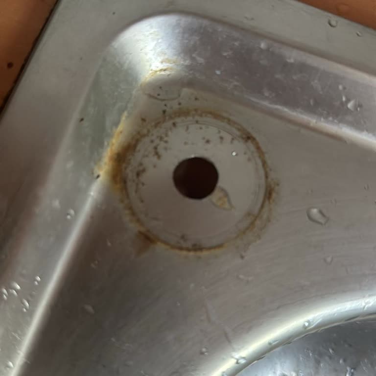 Arçelik Su Arıtma Söküm Sonrası Servis Lavabomu Delik Bıraktı