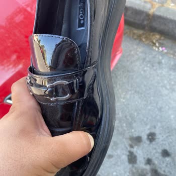 BTM Moda 212 AVM BTM Mağazası Ayakkabı Soyulması Ve Taban Ayrılması