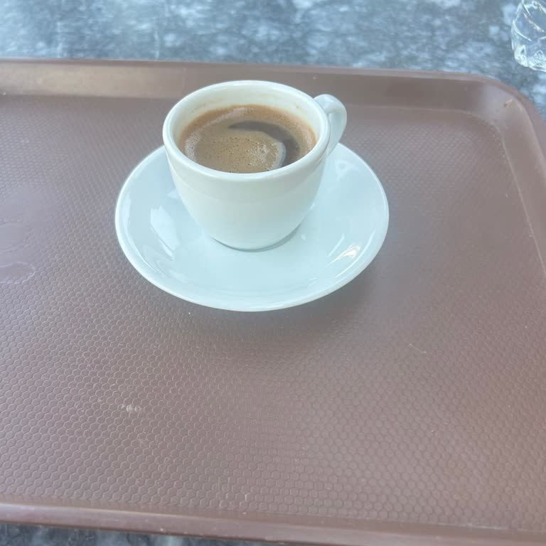 Mackbear Coffee İnsanların Hakkını Yeme