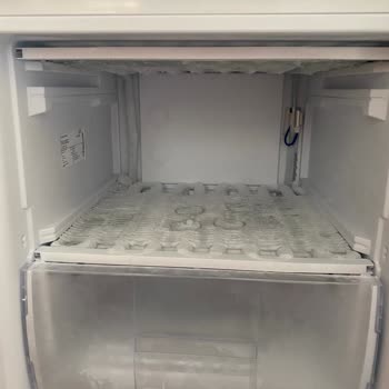 BİM Keysmart Derin Dondurucu Eksik Raf Kapağı