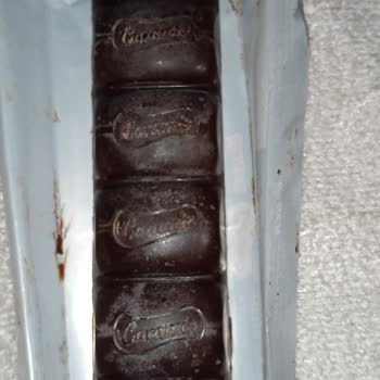 Ülker Caramio Bitter Çikolatanın İçi Beyaz Çıktı