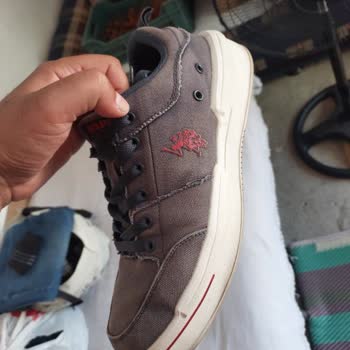 FLO Ayakkabı FLO Mağazasından Aldığım 2 Aylık Ayakkabıda Renk Solması