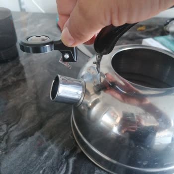 Amazon Türkiye Su Akıtan Demlik