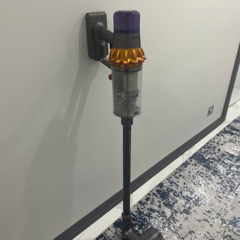 Dyson V15 Dikey Süpürge