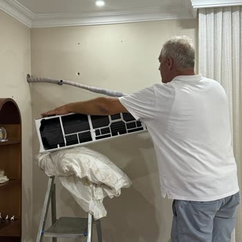 Beko Klimamız Neredeyse Duvardan Düşüyordu!