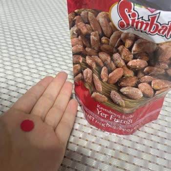 Simbat Kuruyemiş Fıstık İçinden Ambalaj Çıktı