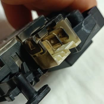 Aynı Arızadan 2 Kez Ücret Talep Eden Vestel Servisin Genişliği