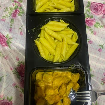 Tavuk Dünyası Porsiyon Az Ve Makarna Lezzetsiz