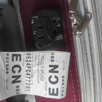 Pegasus Valizime Hasar Verilmiş.