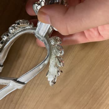 Nişantaşı Shoes Kalitesiz Ürün Ve Hiçbir Şekilde Telafi Etmiyorlar