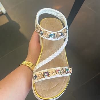 Sadık Yılmaz Shoes Kalitesiz Sandalet Ve Kötü Müşteri Hizmeti Deneyimi