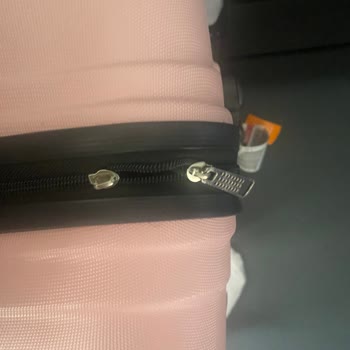 Watsons Valiz Satın Aldık. Fermuar Arıza