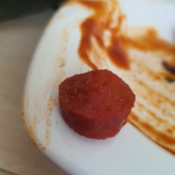 Maret Sosis Kıl Çıktı