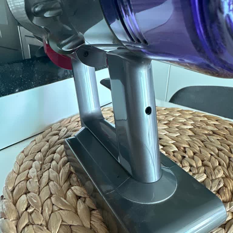 Dyson 3 Ayda Batarya Sorunumu Çözemedi