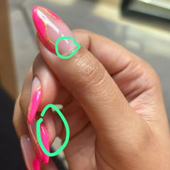 Eylül Öztürk Nail Spa Maltepe Şubesi Protez Tırnak Problemi!