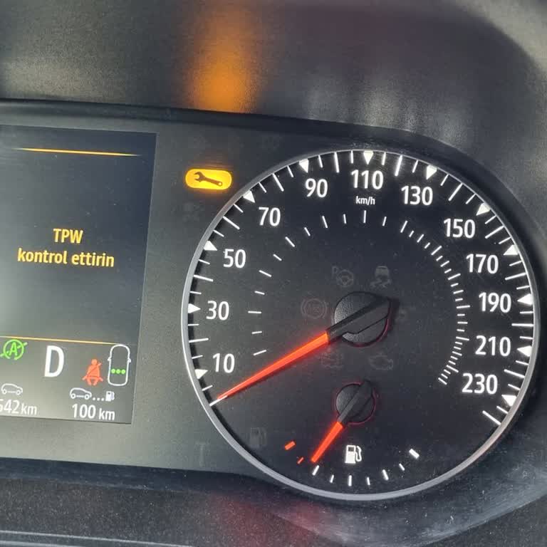 Renault Ekran Sensörü Arızası Çözülmedi