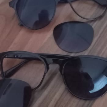 Aqua Di Polo İki Ay İçerisinde Üç Gözlüğün De Aynı Şekilde Kırılması