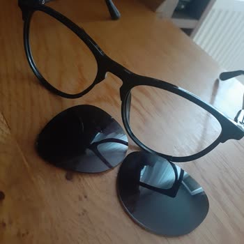 Aqua Di Polo İki Ay İçerisinde Üç Gözlüğün De Aynı Şekilde Kırılması