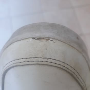 Adidas Marka Yırtık Ayakkabı