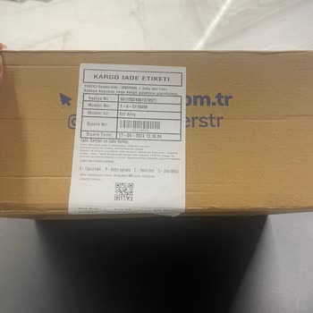 Skechers Üretim Hatası Olan Ürününü / Müşteri Mağduriyeti